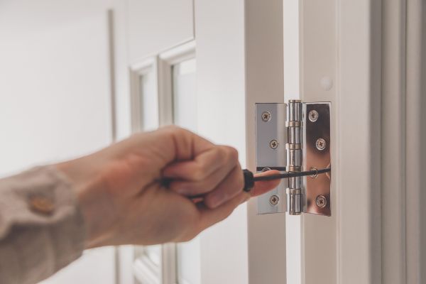 Cost of Hinge Repair in Buford